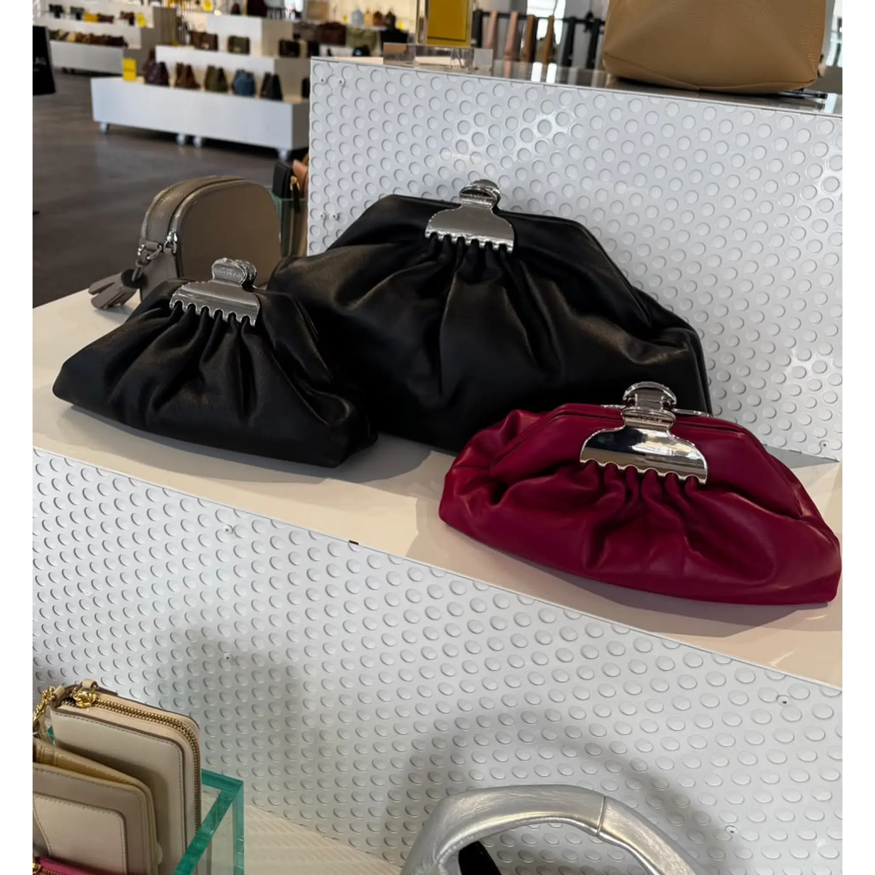 ABONO INDIGO STORE (IMPORTANTE: MARC JACOBS - Cartera negra grande $309.990)