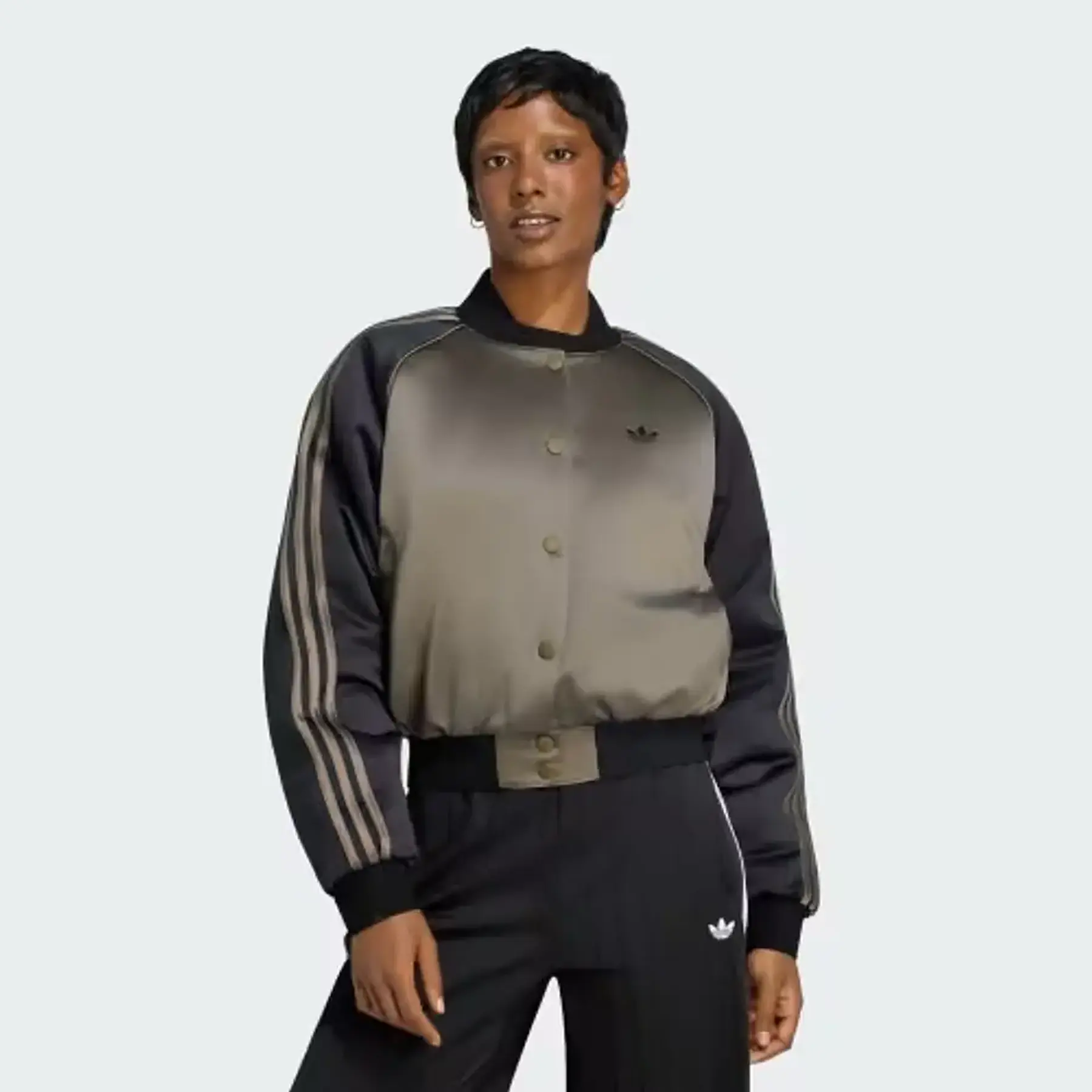ABONO INDIGO STORE (IMPORTANTE: Adidas - Satin SST Bomber Jacket (Talla: L) $159.990)