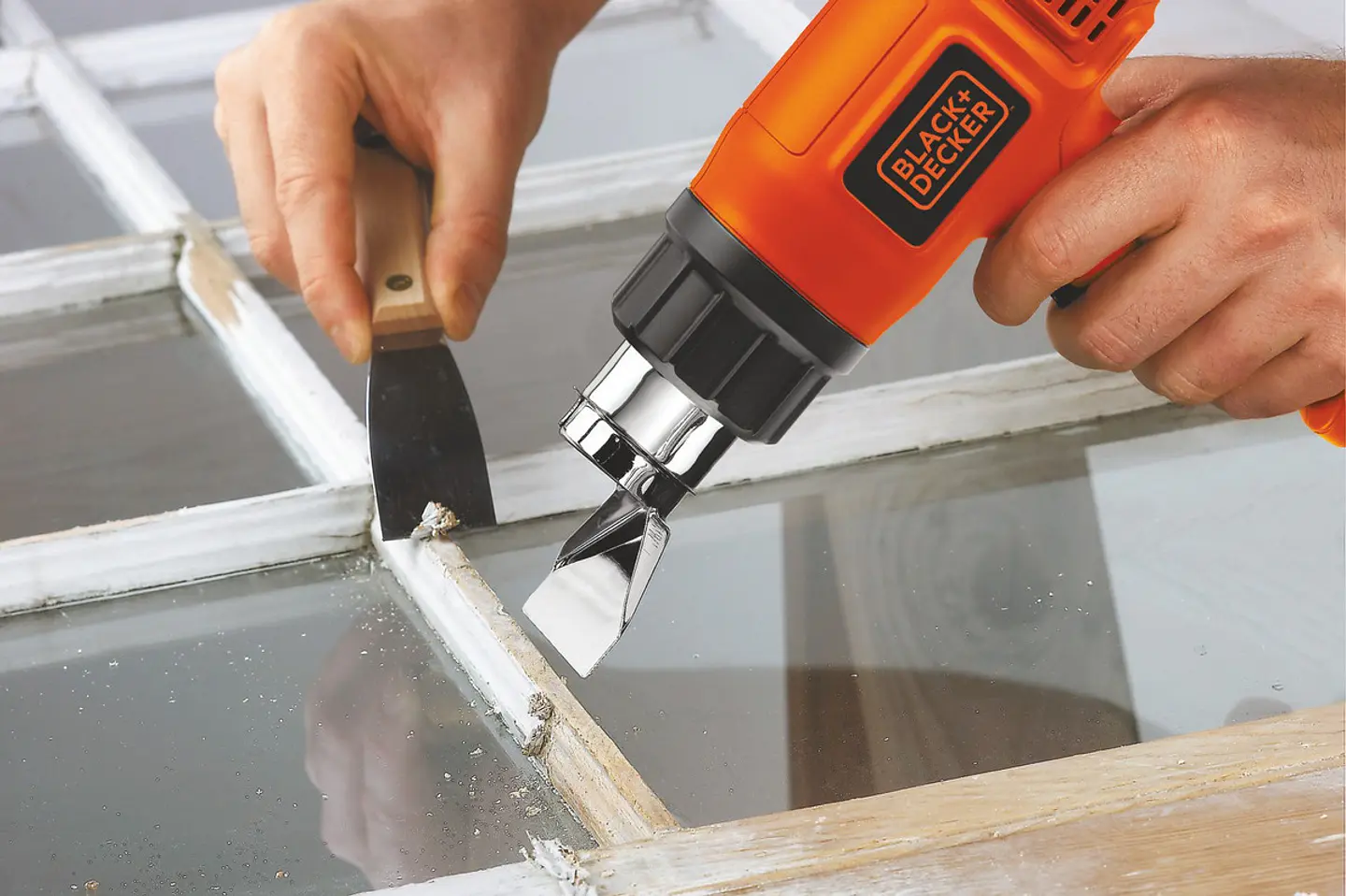PISTOLA DE CALOR 1500W BLACK+DECKER HG1500-B2 3
