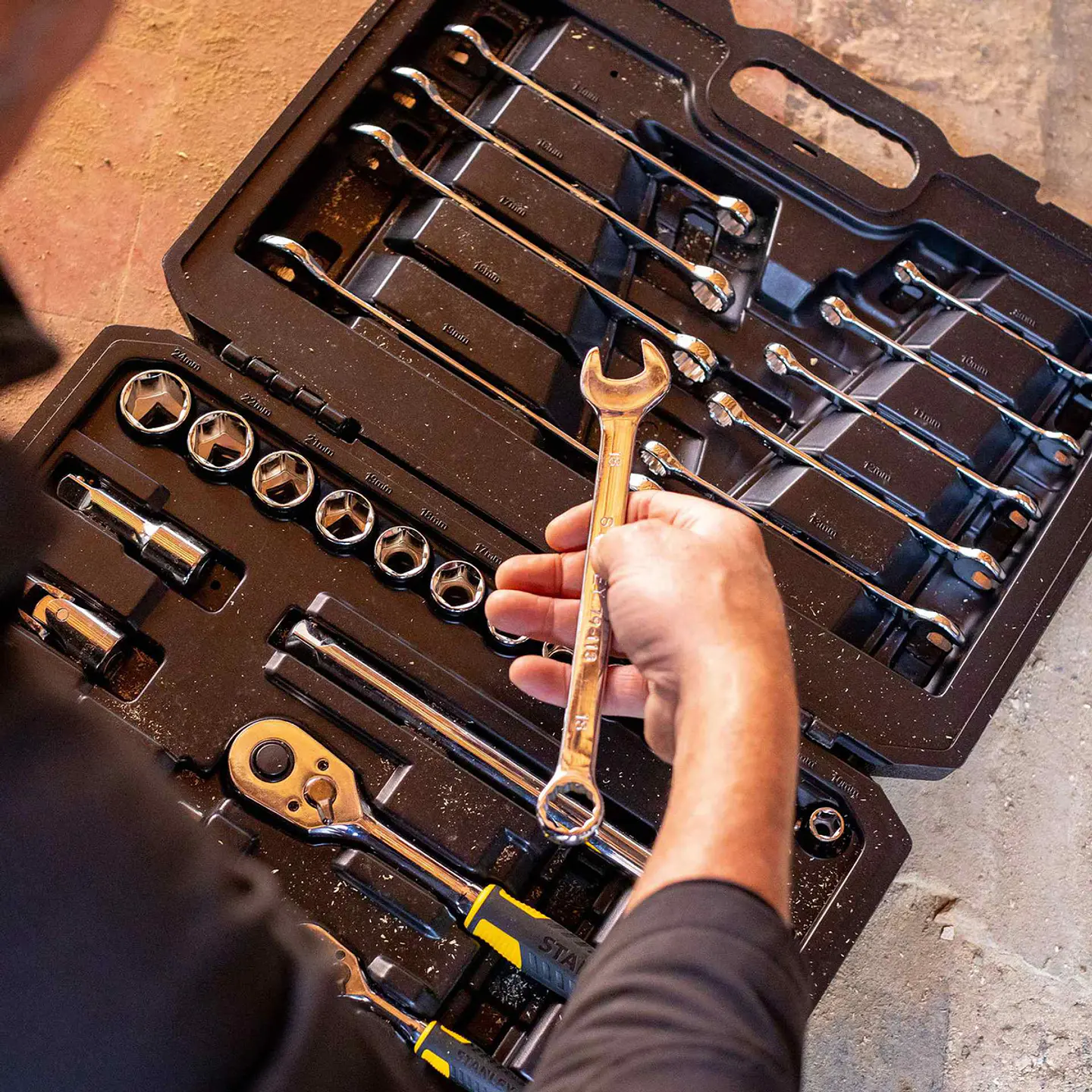 SET MECANICO 41 PIEZAS LLAVES Y DADOS MOD STMT82832-1 STANLEY 4