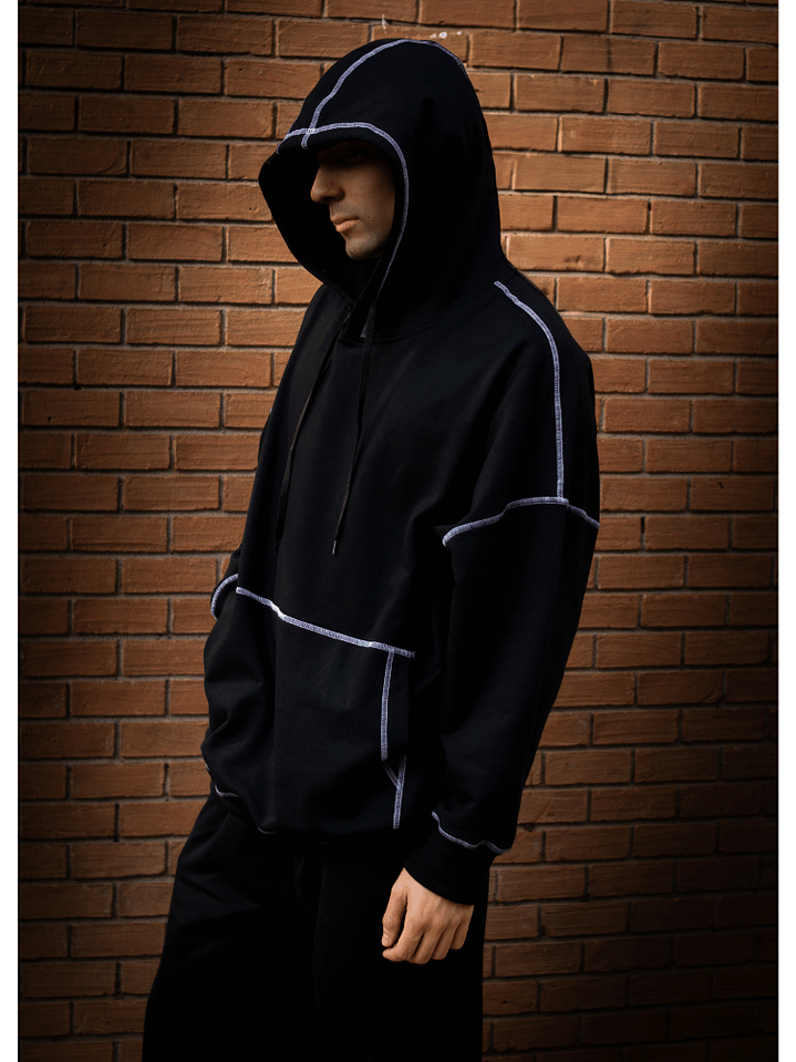 Polerón Negro con Costuras Blancas 2