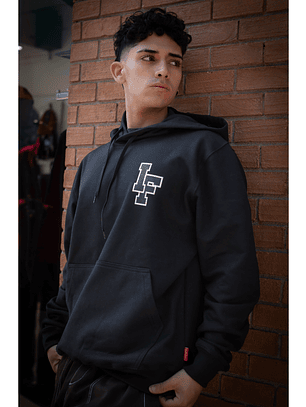 Polerón Urbano Negro con Capucha y Logo IF