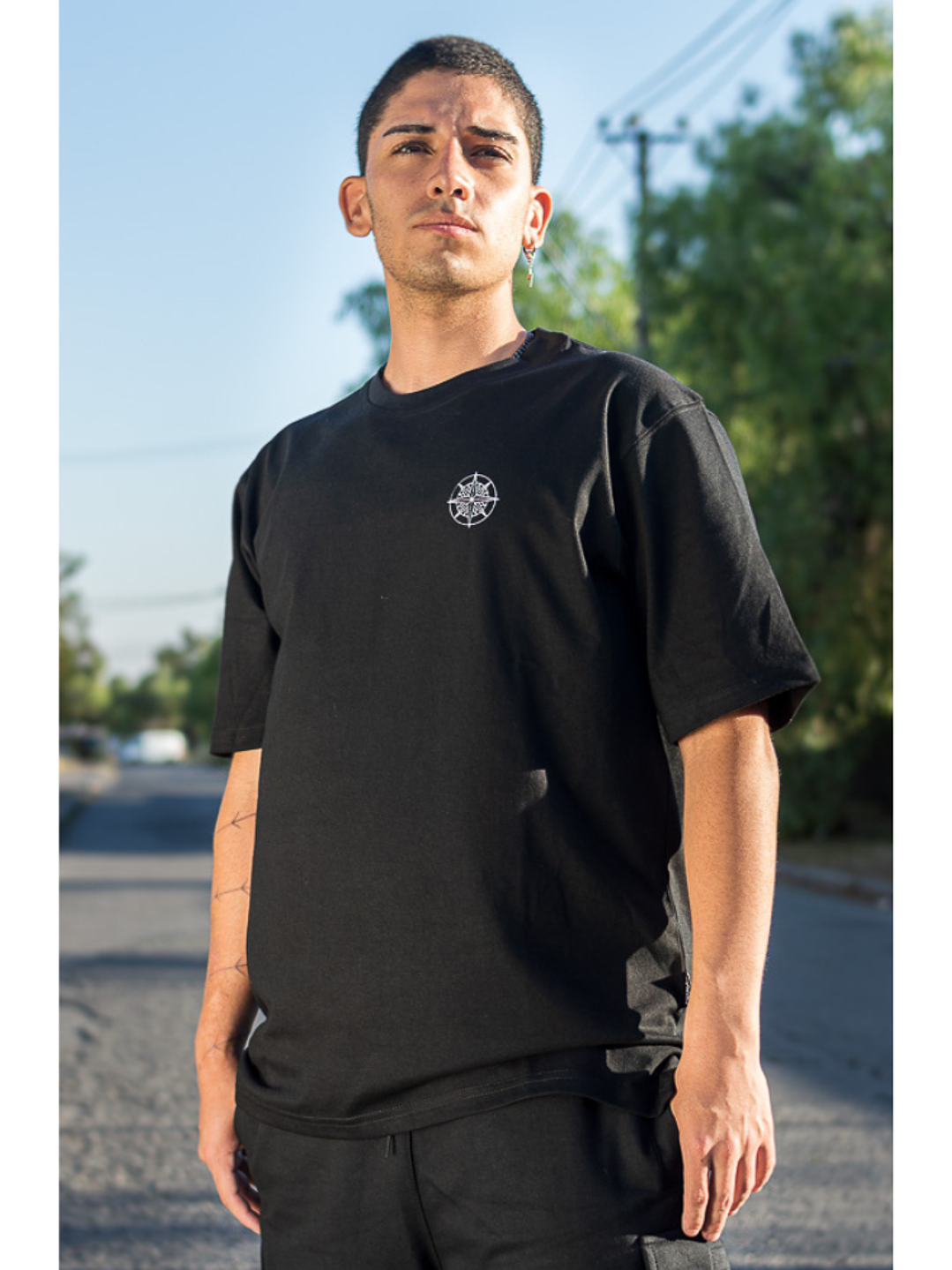 Polera Negra Semi Oversize 1