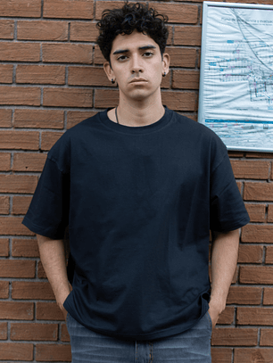 Polera Oversize Boxy Fit Negra