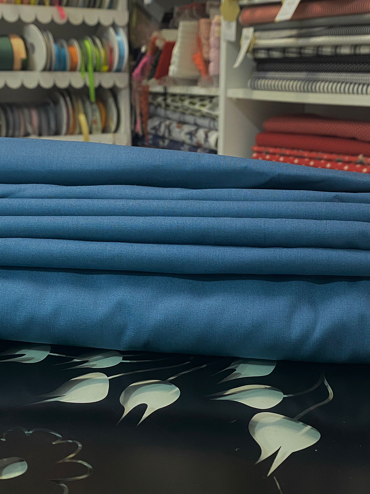 Tecido Liso Azul Ganga 1