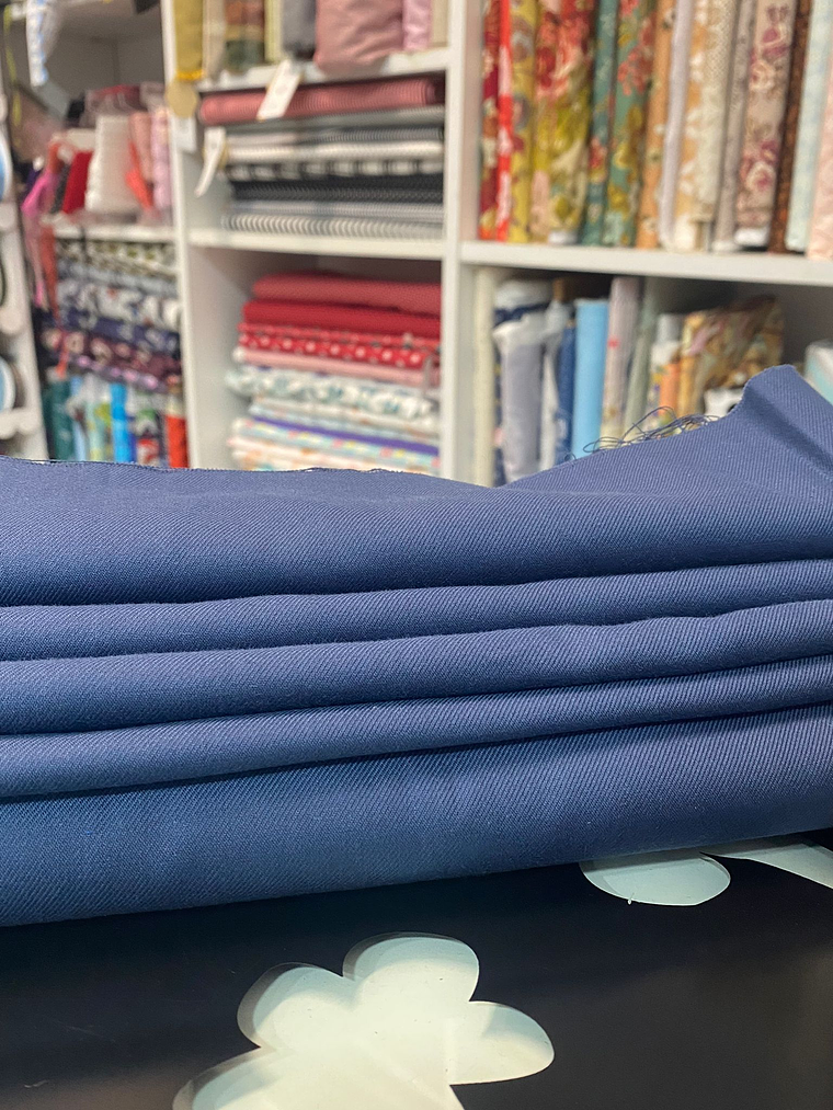 Tecido Liso Azul Petróleo  1