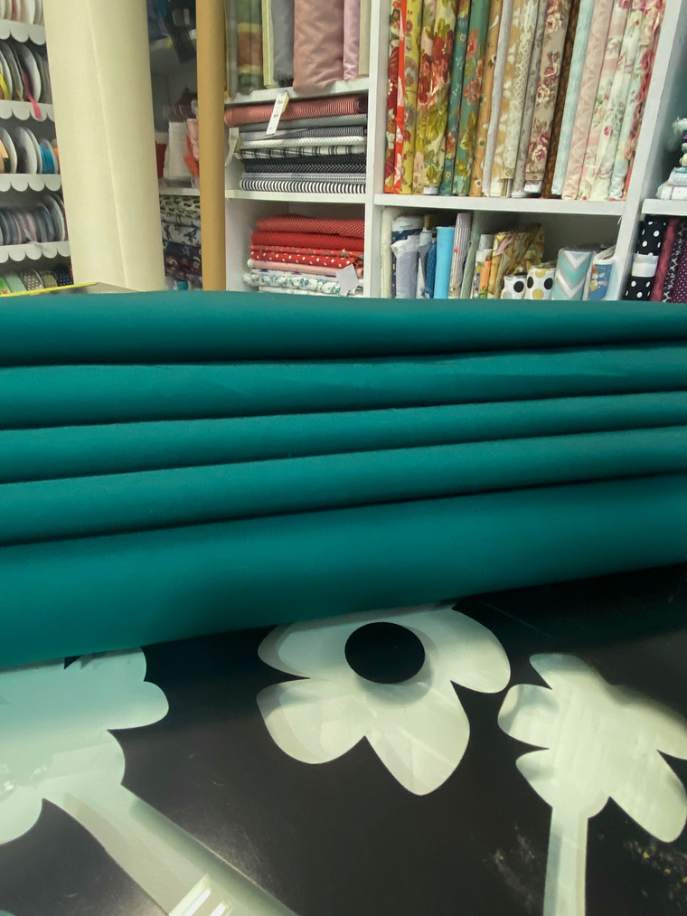 Tecido Liso verde Esmeralda 1