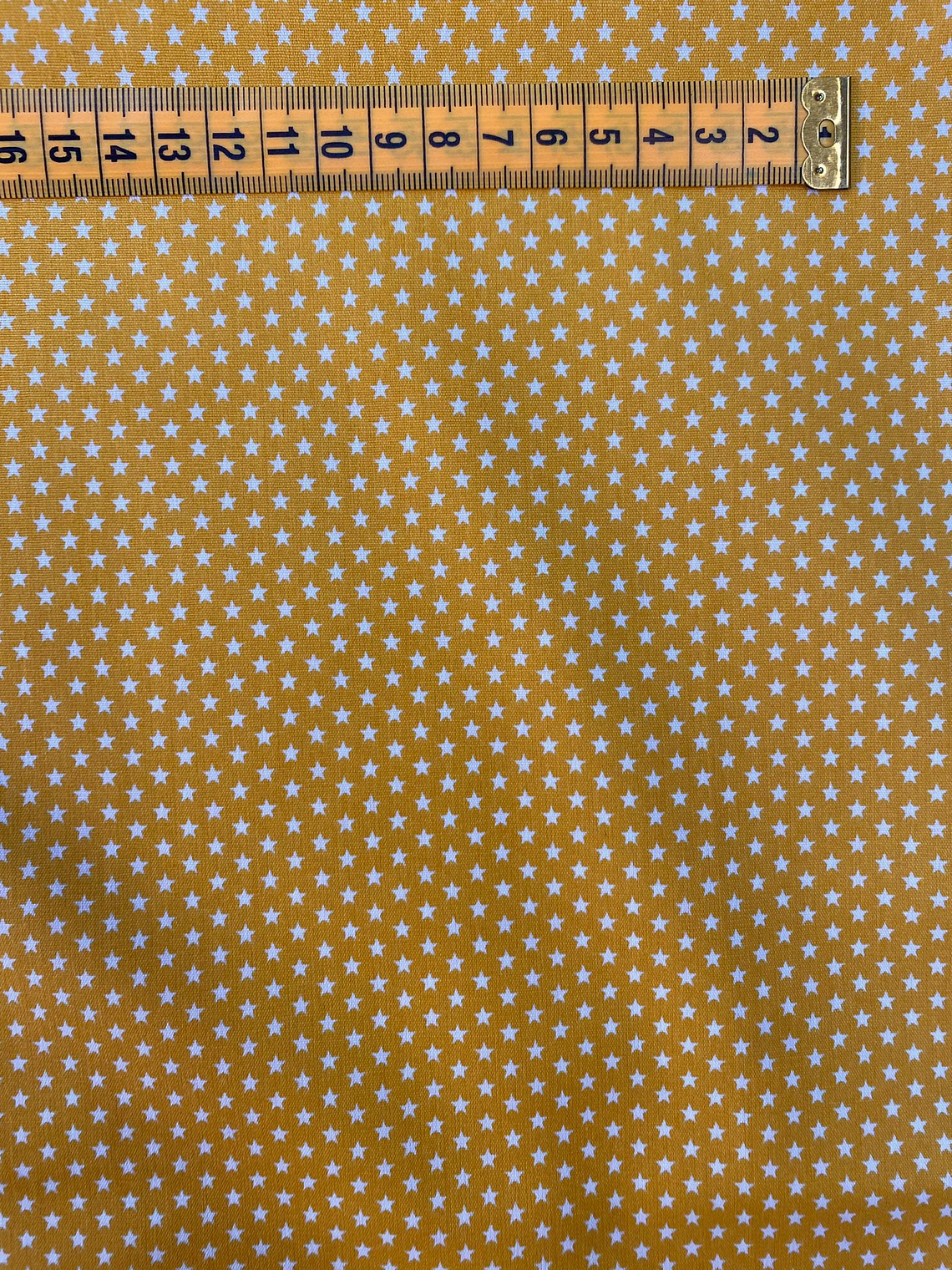 Tecido Amarelo Ocre Com Estrelinhas  1