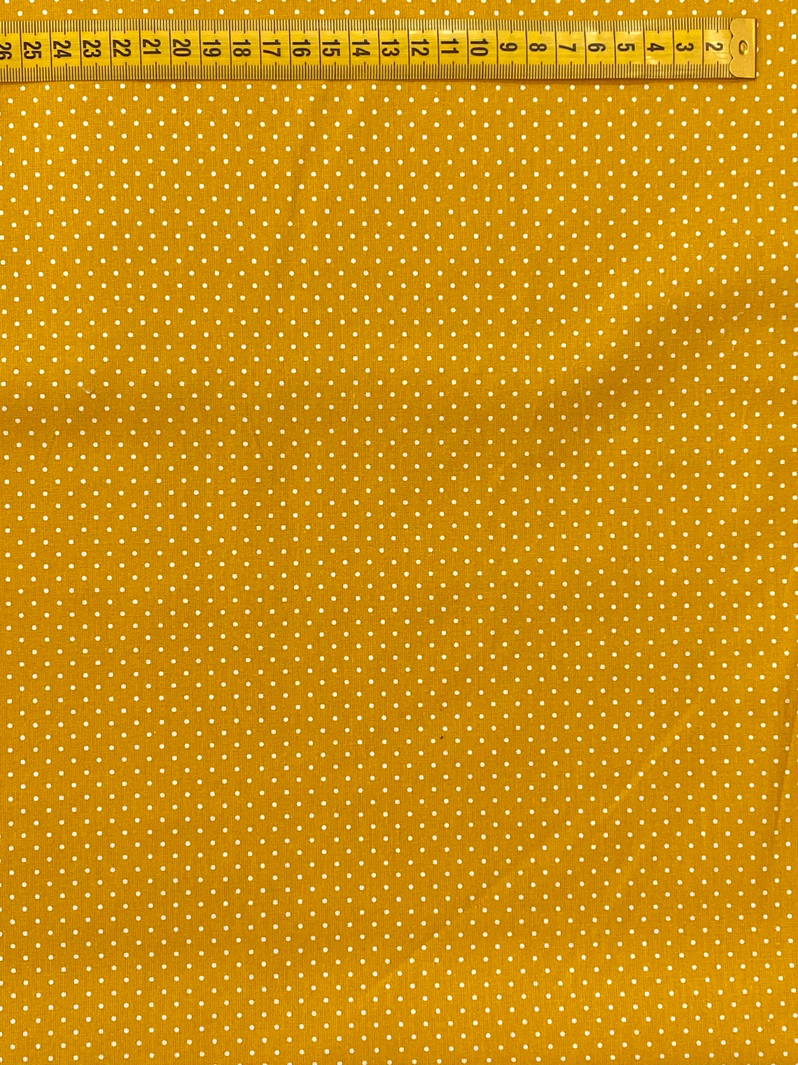 Tecido Amarelo Ocre Com Pintinhas  1