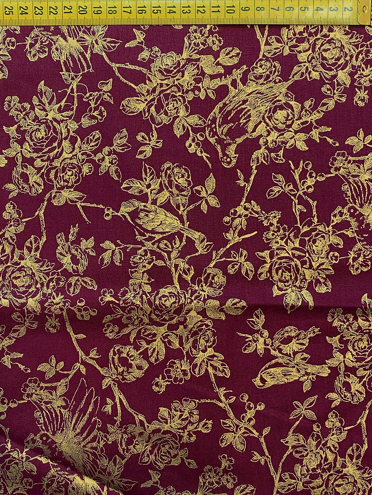 Tecido Cor De Vinho Com Flores Douradas  1