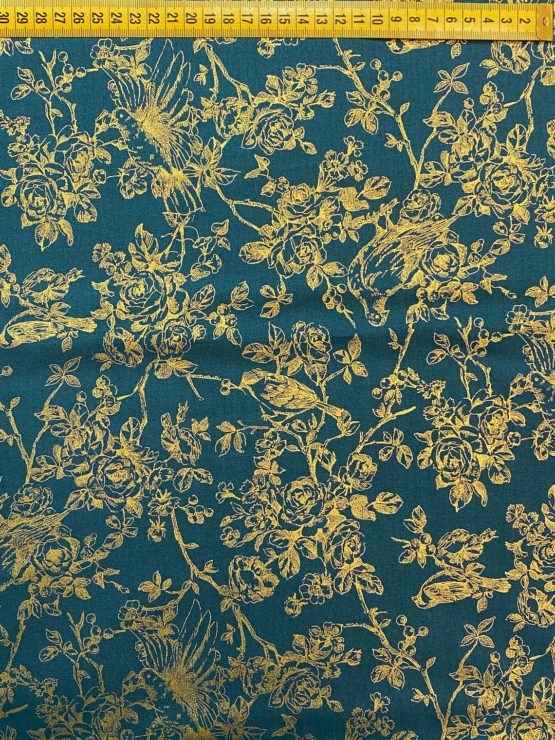 Tecido Azul Turquesa Com Flores Douradas 1