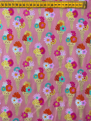 Tecido Rosa Com Gelados 