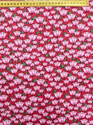 Tecido Com Fundo Rosa Com Rosas