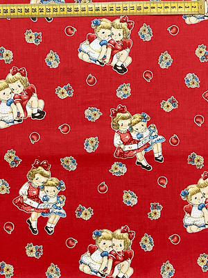 Tecido Vermelho Com Bonequinhas 