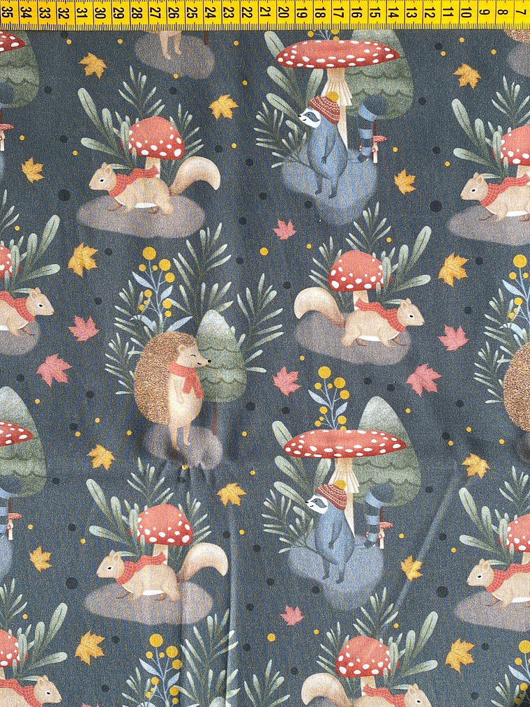 Tecido Com Animais Do Bosque Fundo Cinza  1