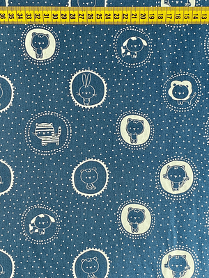 Tecido Com Gatos Fundo Azul Marinho