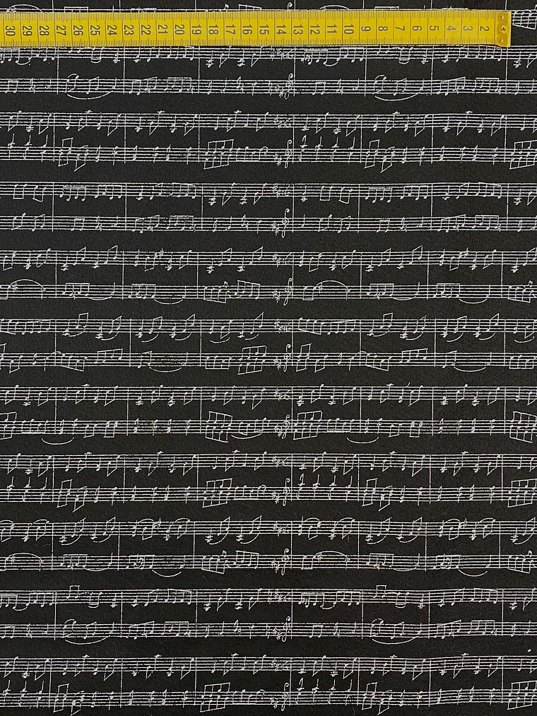 Feltro Preto Com Pautas De Musica  1