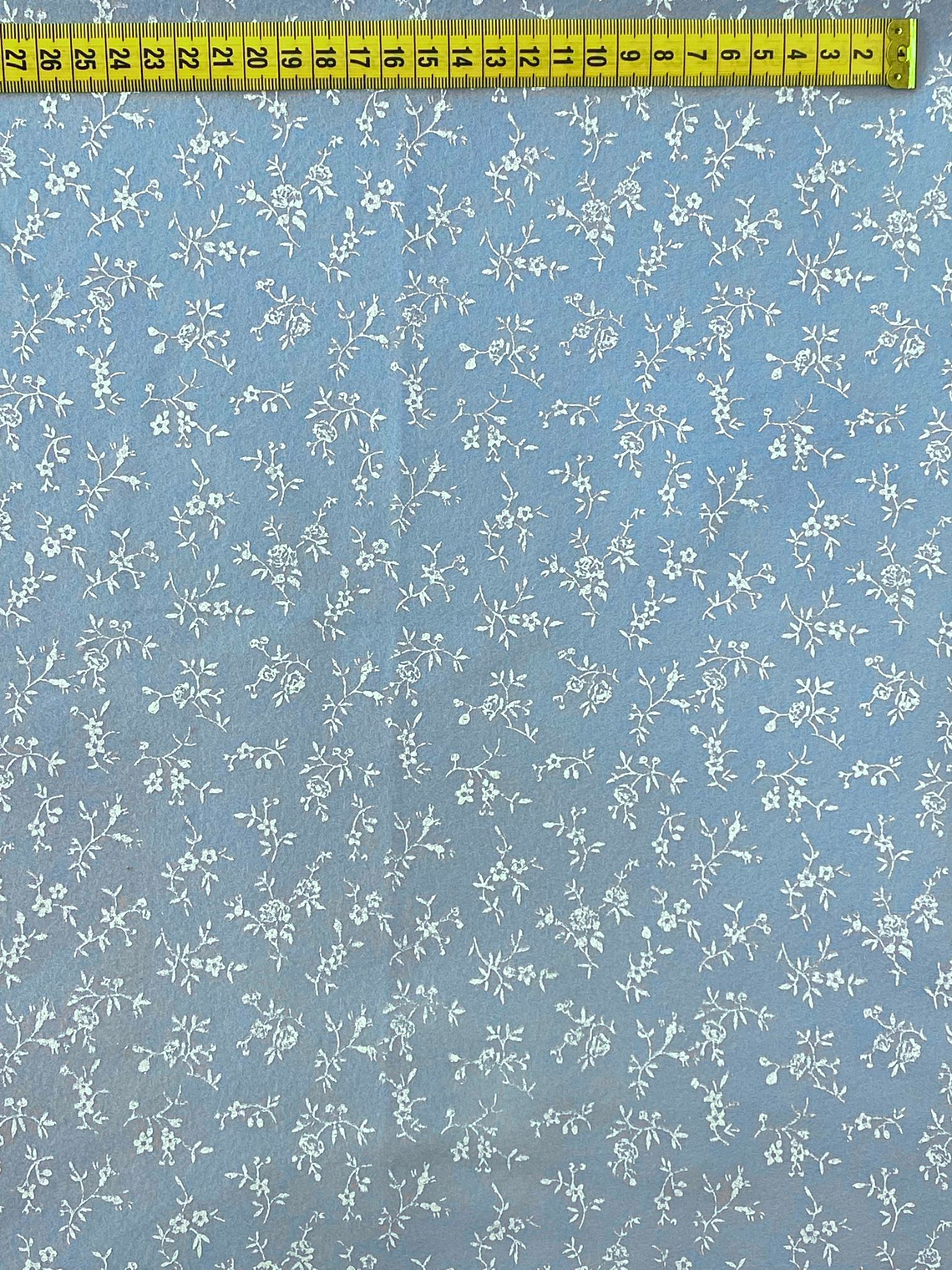 Feltro Azul Inverno Com Ramagens 1