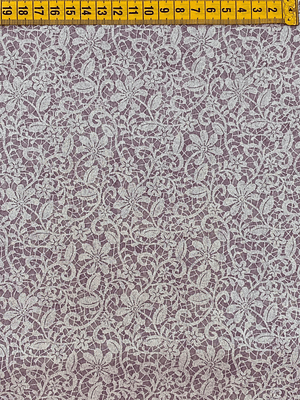 Feltro Lilás Com Renda 