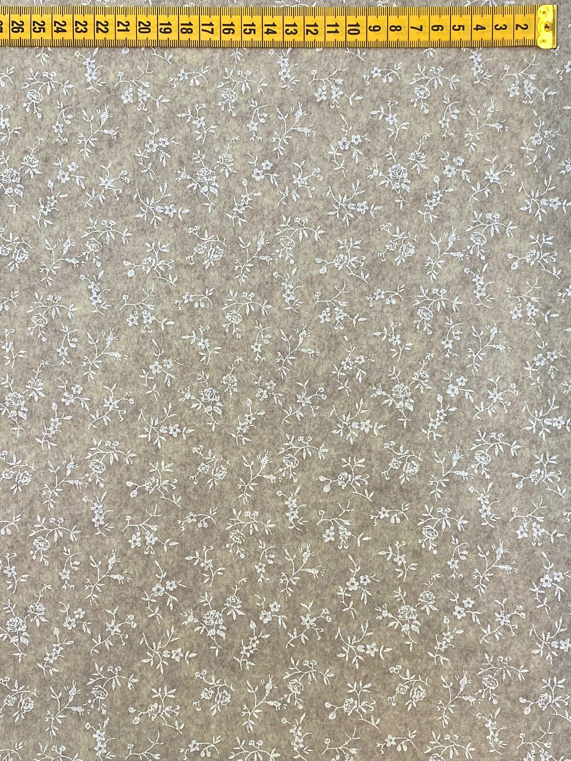 Feltro Bege Com Ramagens  1