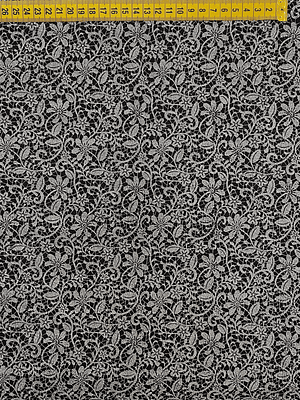 Feltro Preto Com Renda 