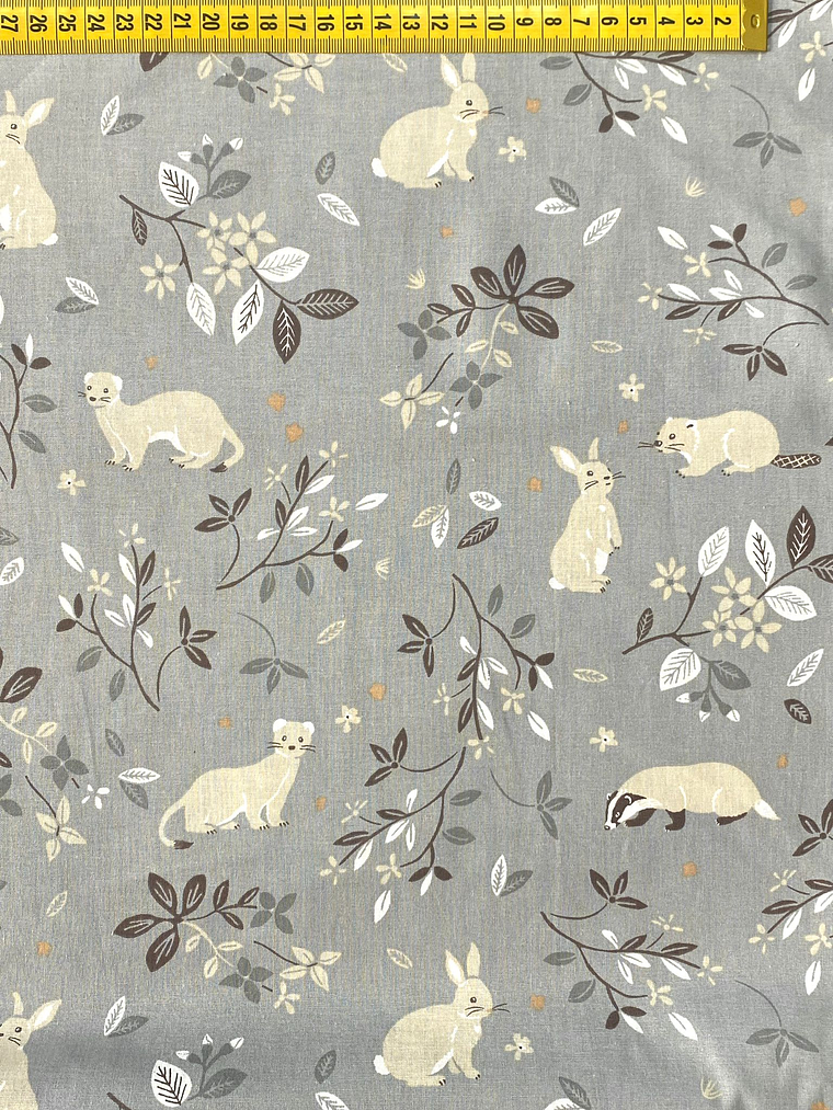 Tecido Com Animais Com Fundo Cinza 1