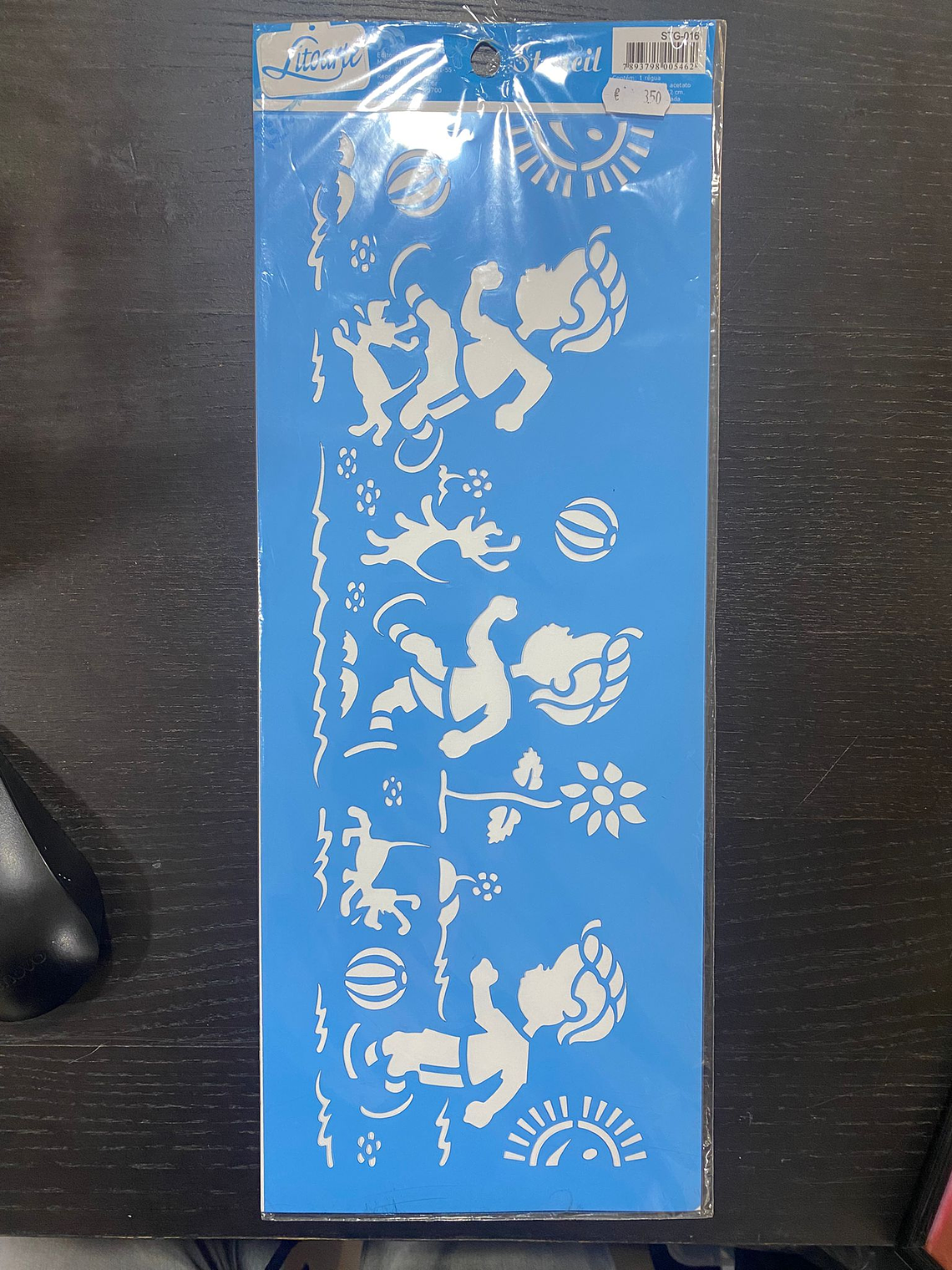 STENCIL DE MENINOS COM CAEZINHOS 1