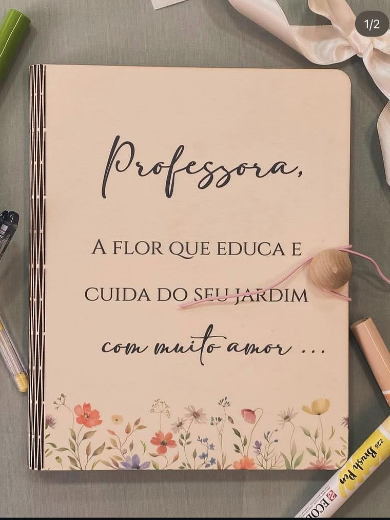Capa de caderno personalizado com florzinhas  1