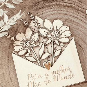 Envelope em madeira com flores para o dia da mãe 