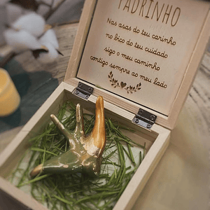 Caixa personalizada com andorinha 