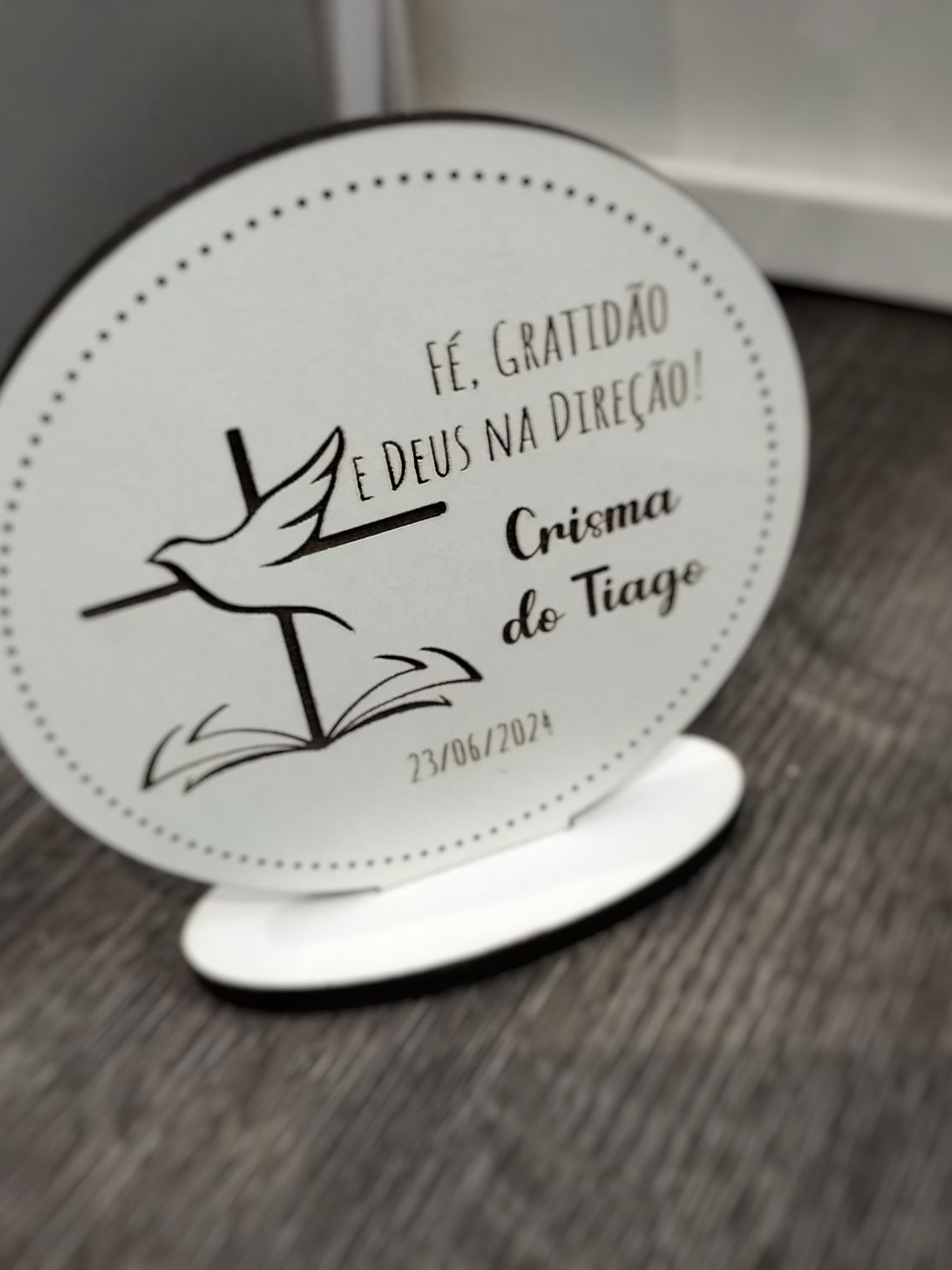 Plaquinha com base batizado crisma  1