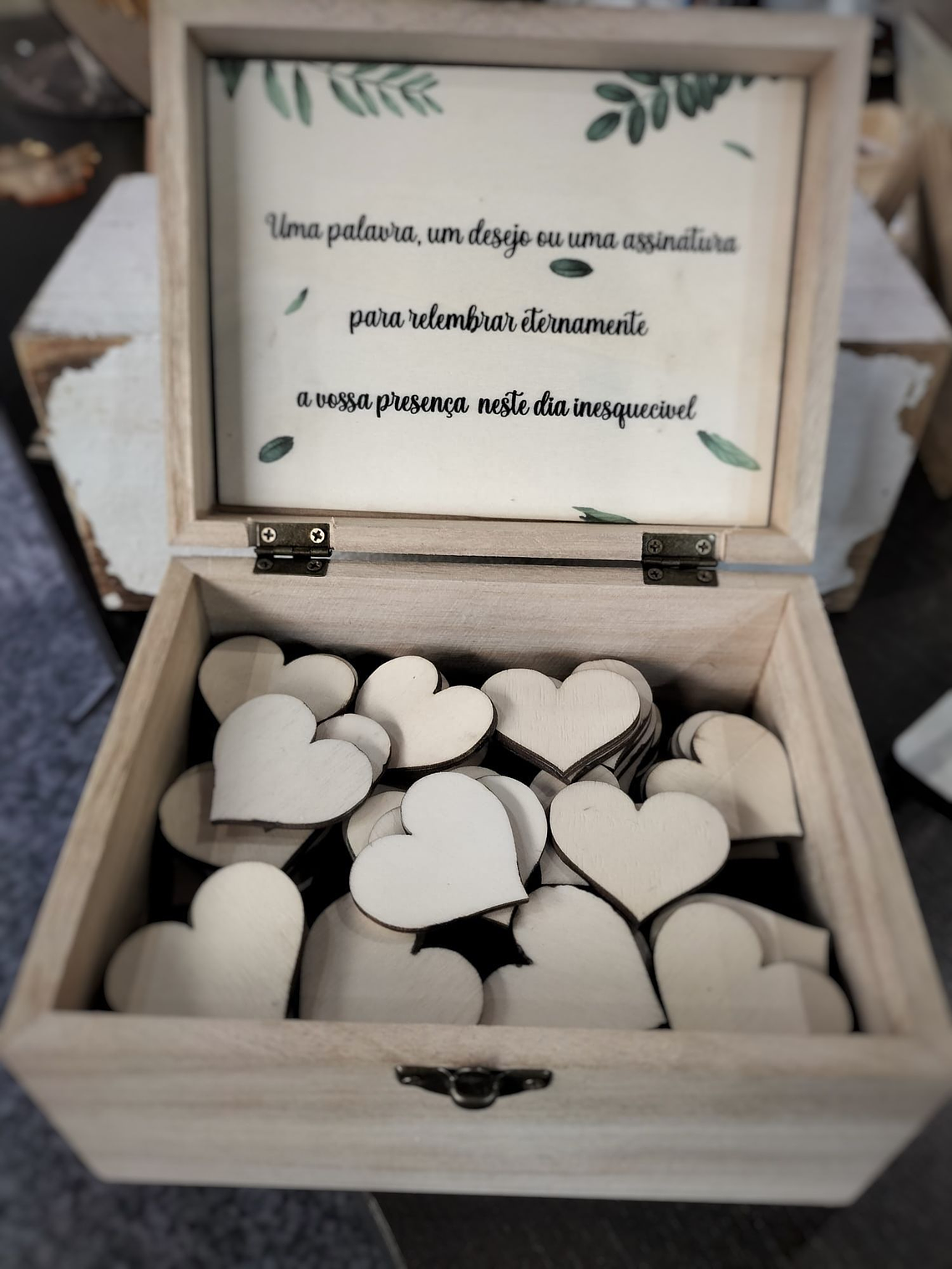 Caixa personalizada por fora e por dentro  2