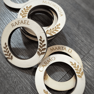 Anéis para guardanapos personalizados em madeira 