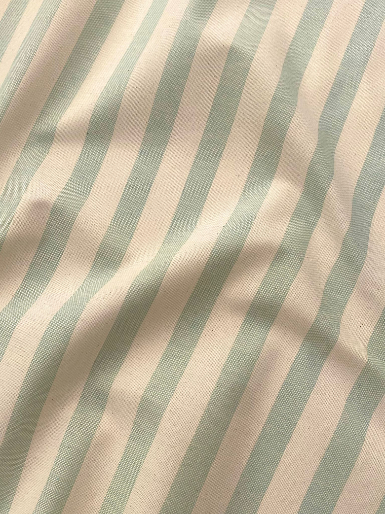 Tecido resinado listrado verde  1