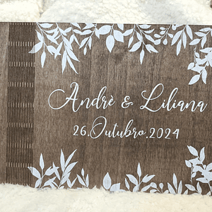 Álbum personalizado em madeira envelhecida 