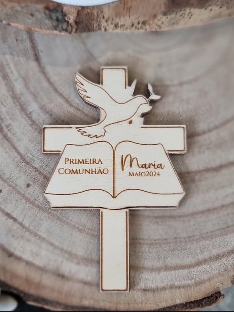Lembrança de primeira comunhão com pomba e cruz 1