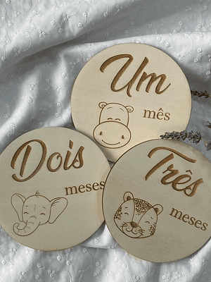 Placas de nascimento com animaizinhos 