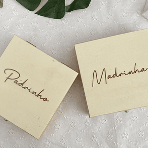 Caixa personalizada para padrinhos e madrinhas