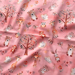 Tecido com animais do bosque 