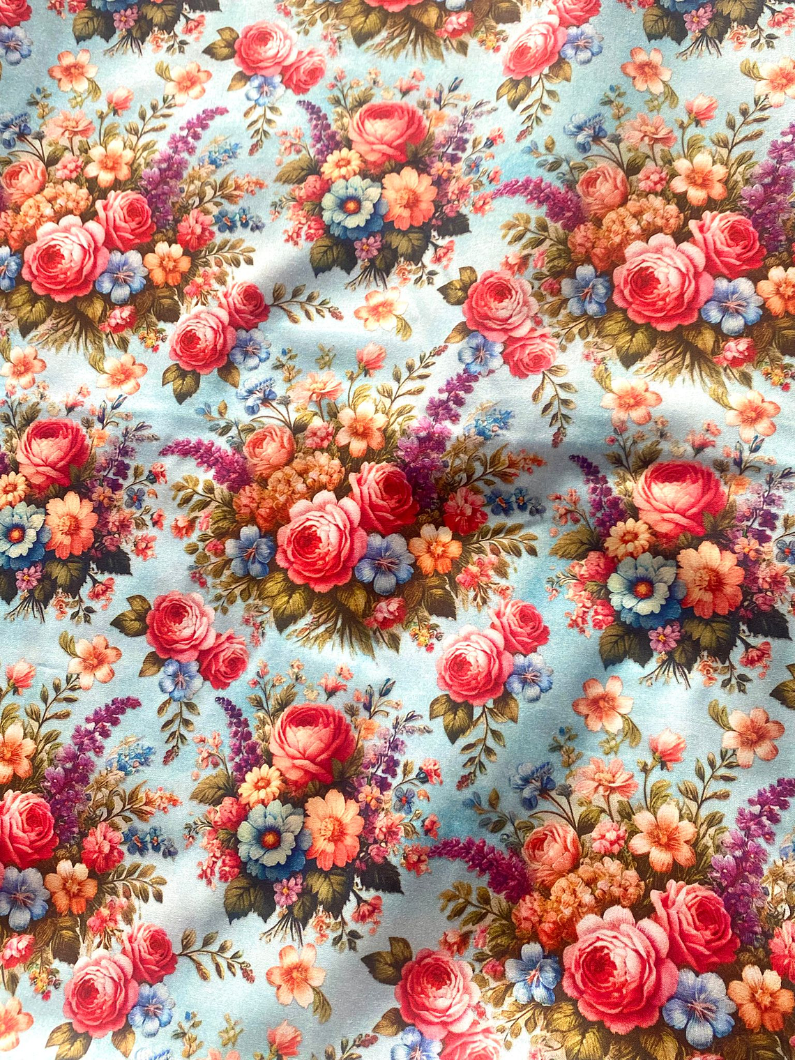 Tecido floral com fundo azul bebé 1