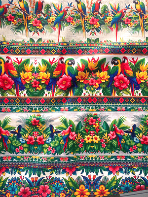 Tecido em barras com papagaios 