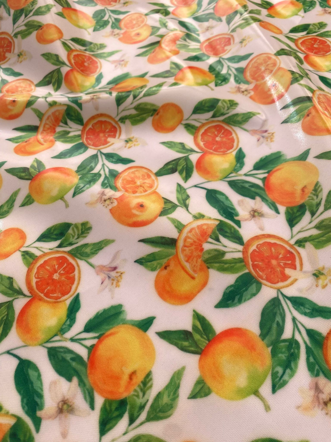 Tecido plastificado com laranjas 1