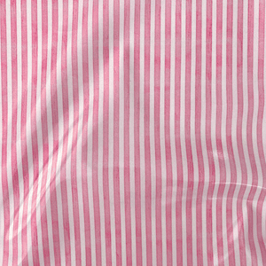 Tecido plastificado com riscas brancas e rosas