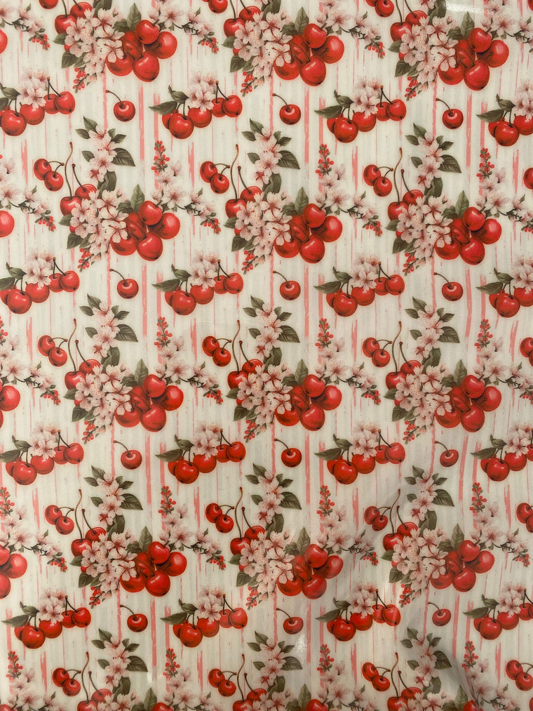 Tecido plastificado com cerejas e florzinhas  1