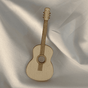 Guitarra em choupo com 6 cm de altura 