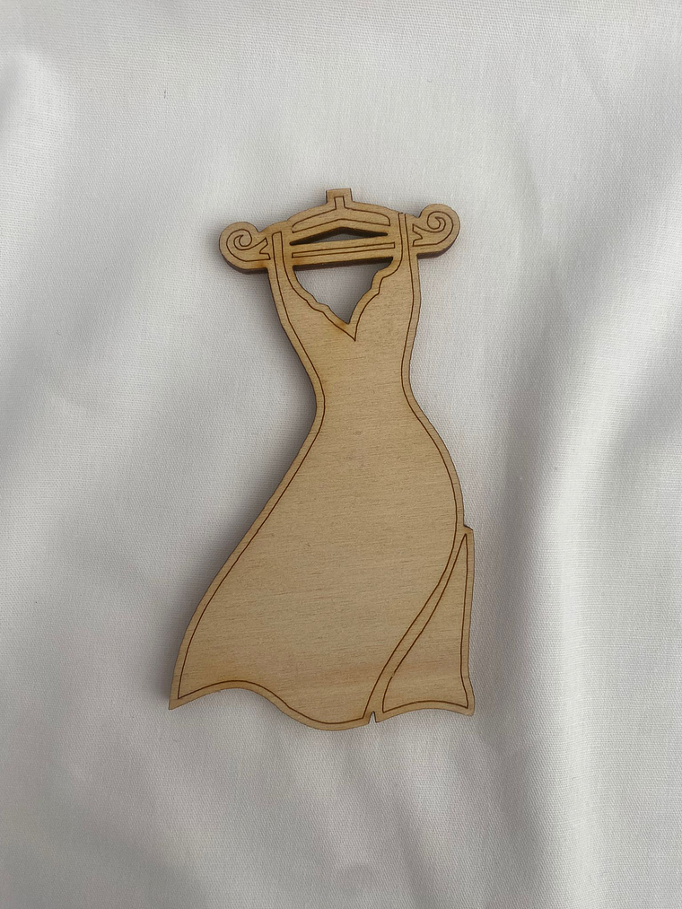 Vestido num cabide em choupo  1