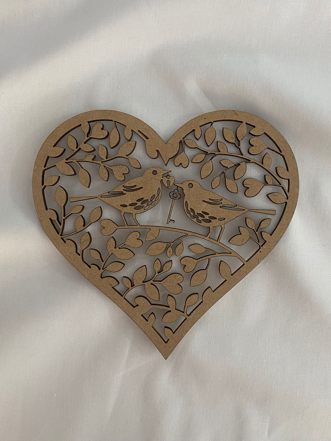 Coração com passarinho em mdf 11 cm  1