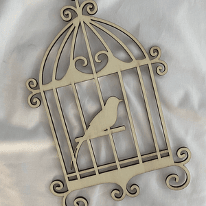 Gaiola com passarinho em choupo 