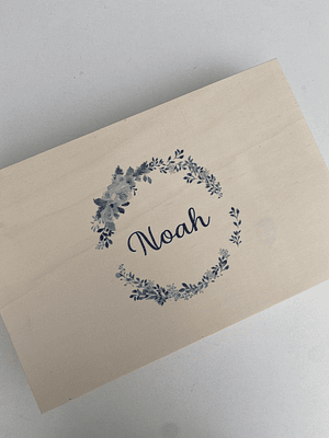 Caixa de batizado com gravação floral