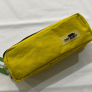 Estojo verde amarelado 